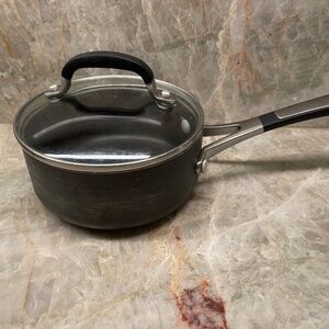 Calphalon Simply Calphalon NonStick 1 Quart Saucepan With Lid